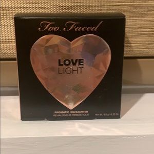 Too faced highlighter